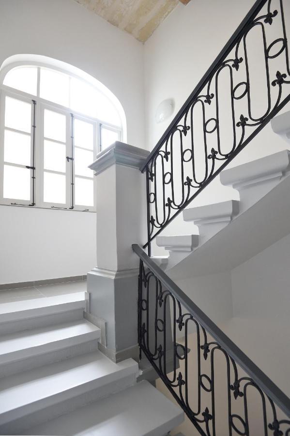 Grand Harbour Apartments 弗洛里亚纳 外观 照片