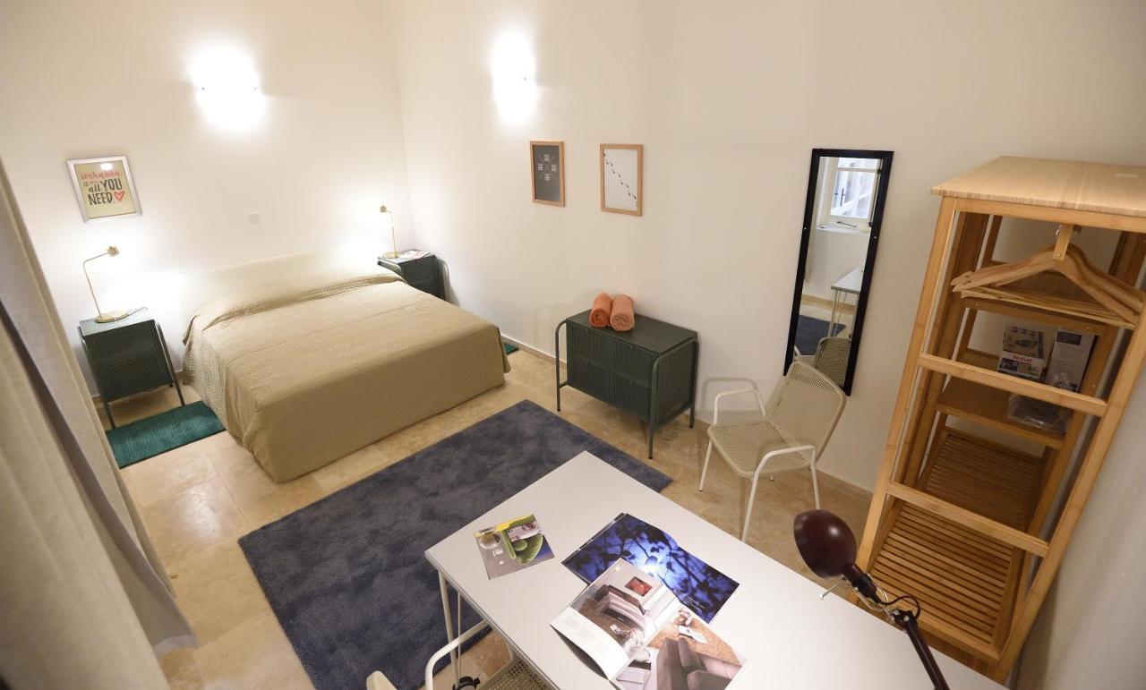 Grand Harbour Apartments 弗洛里亚纳 外观 照片