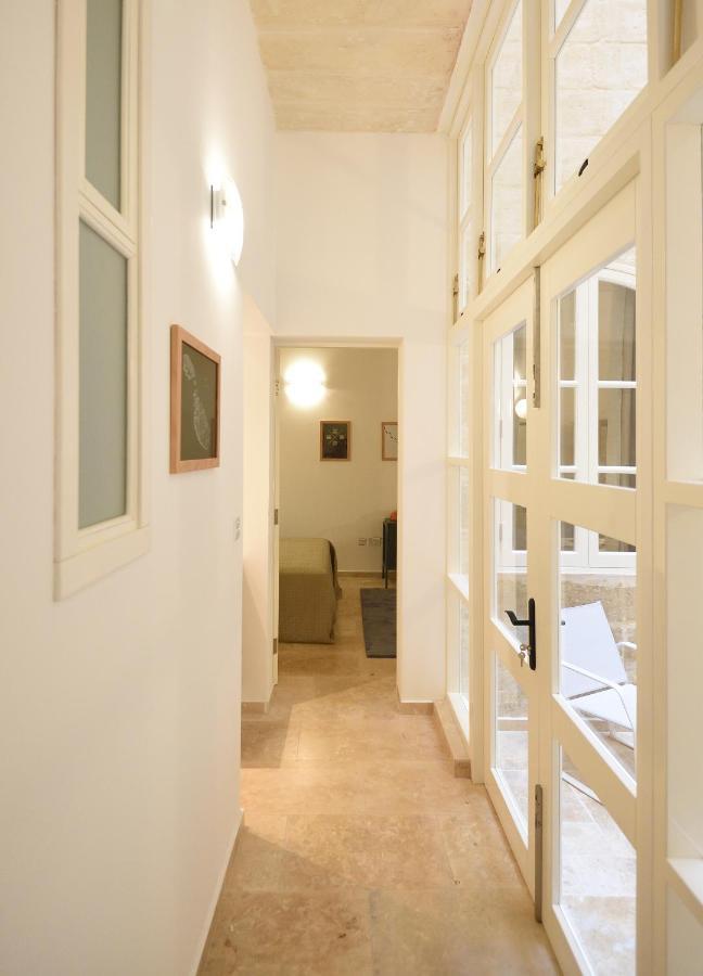 Grand Harbour Apartments 弗洛里亚纳 外观 照片